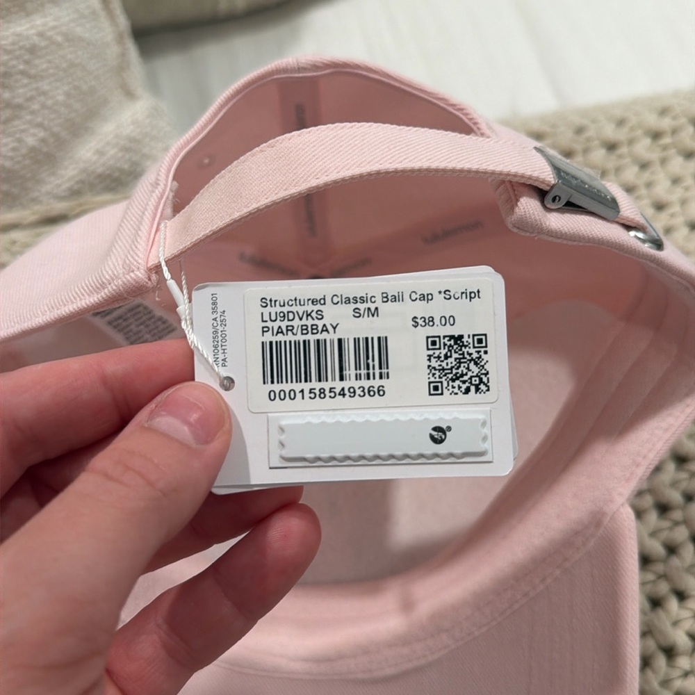lululemon hat - Picture 4 of 4